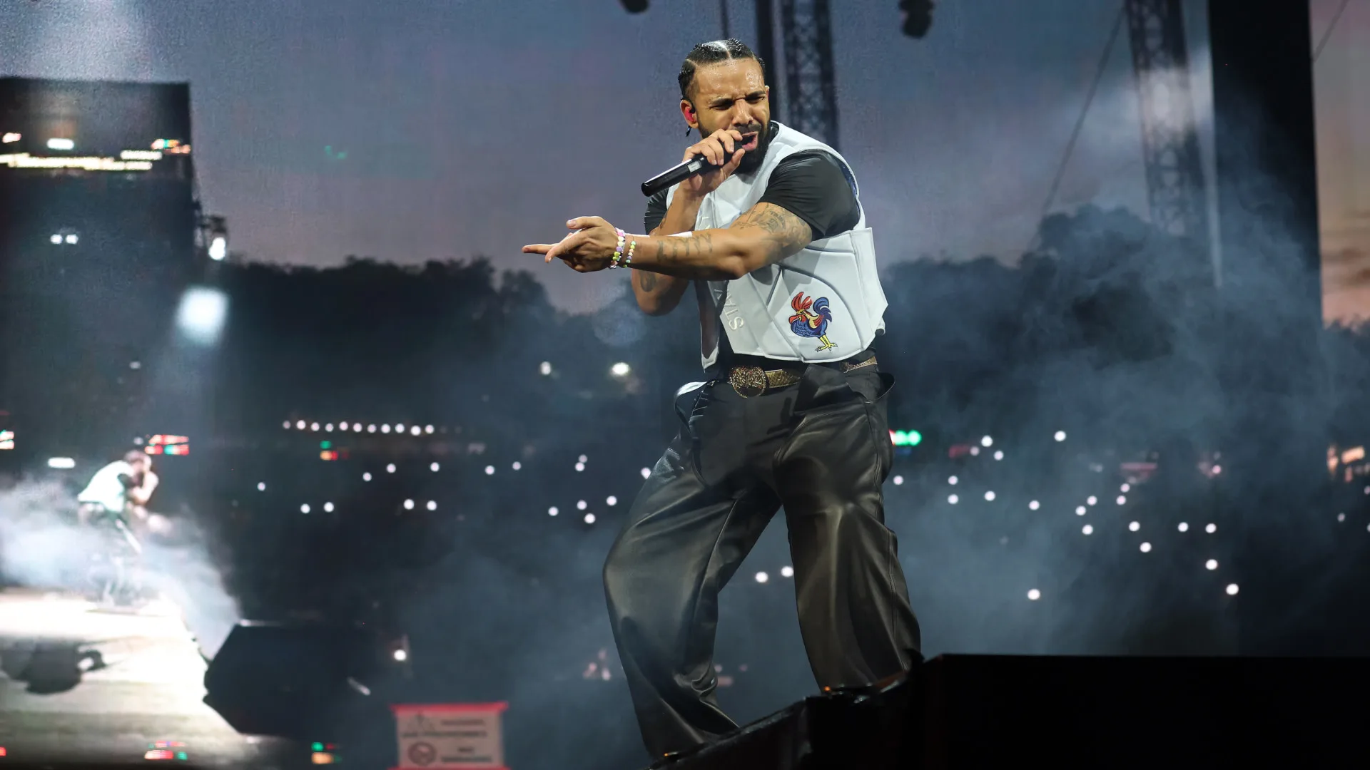 Drake Expands World of ‘Iceman’ With New Song “Dog House” f/ Yeat and Julia Wolf