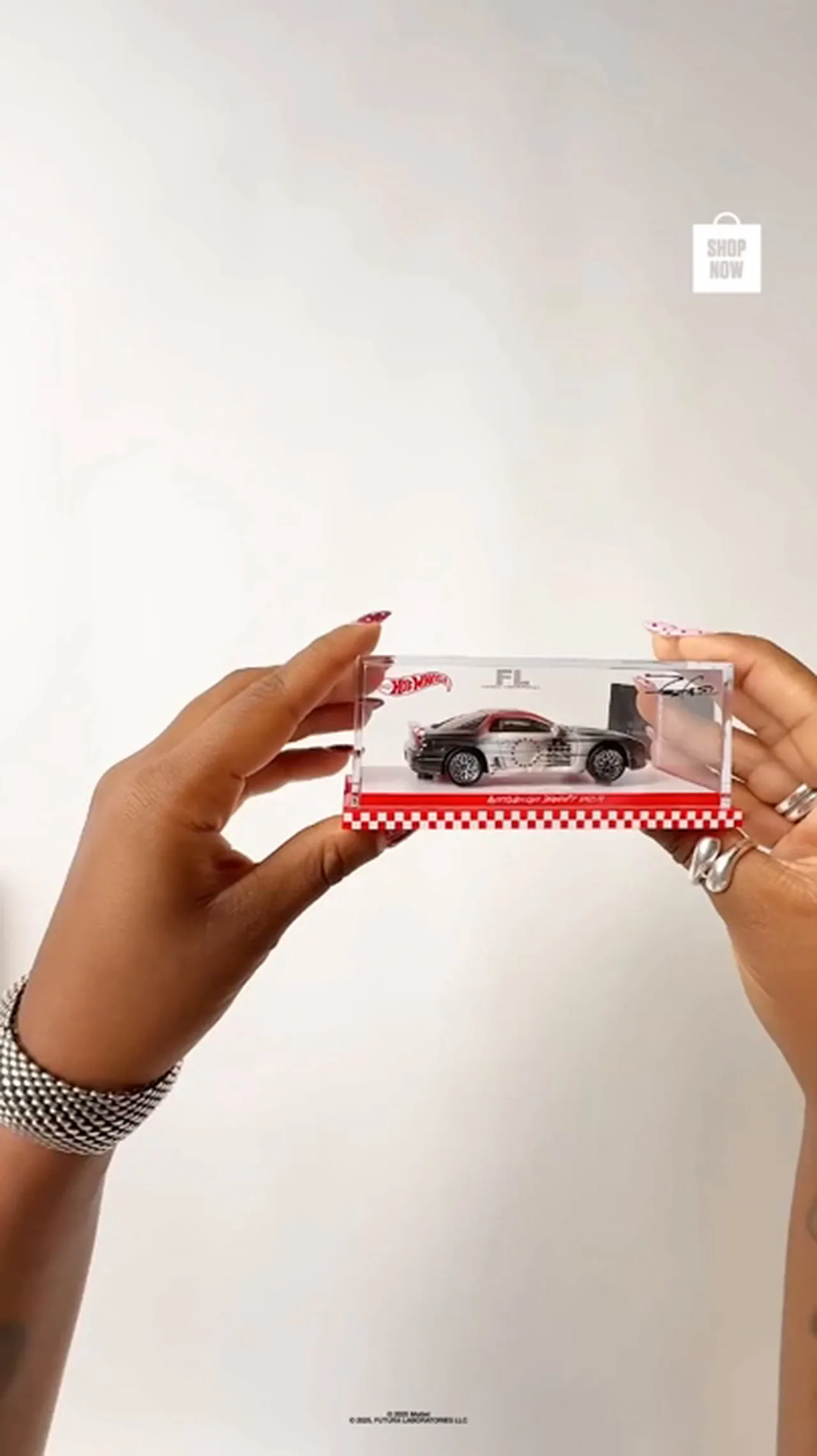 Unboxing Hot Wheels x Futura